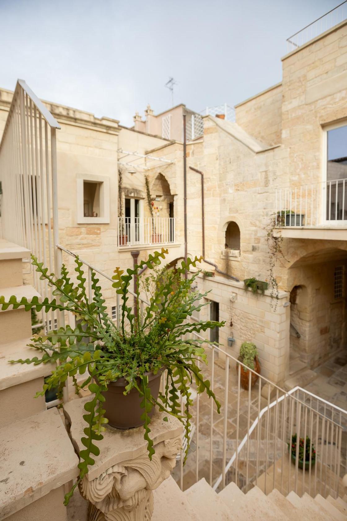 Palazzo Sant'Anna Lecce Hotel Bagian luar foto